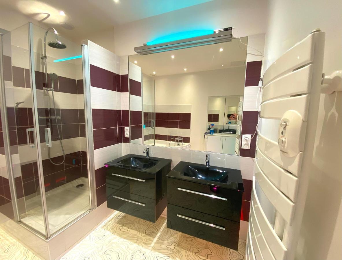 Floydroom'S Pau Chambre Hotes Standing Dans Appartement Partage Proche Chateau Exterior foto