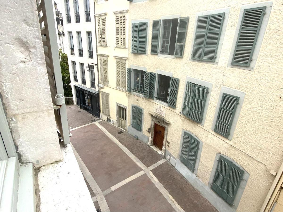 Floydroom'S Pau Chambre Hotes Standing Dans Appartement Partage Proche Chateau Exterior foto