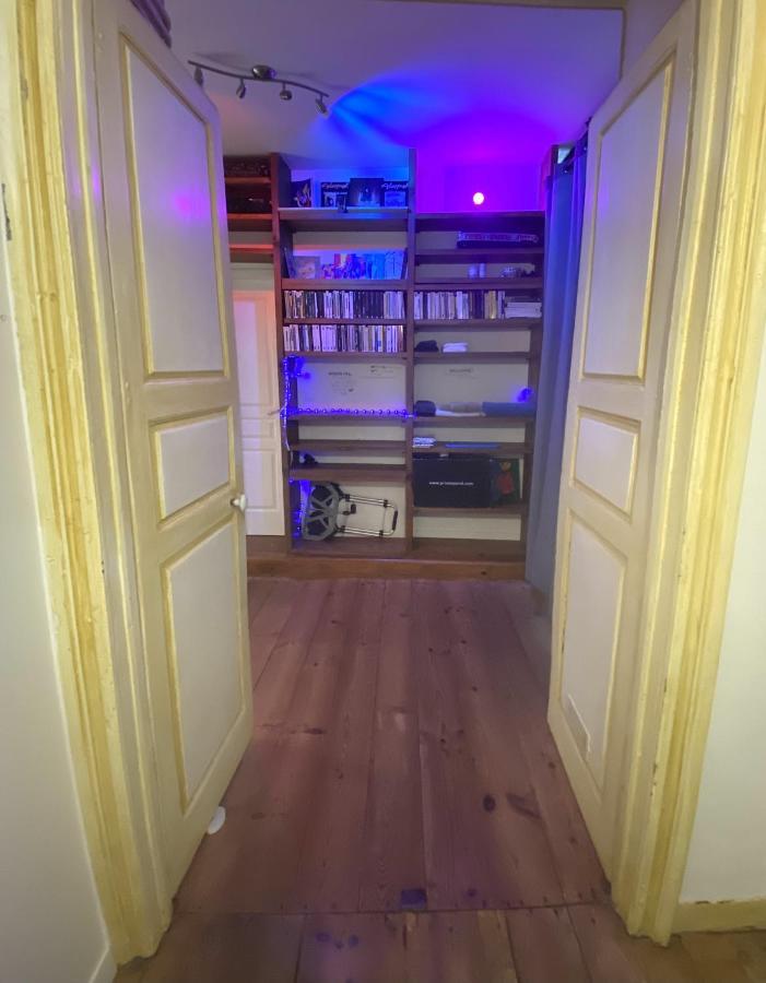 Floydroom'S Pau Chambre Hotes Standing Dans Appartement Partage Proche Chateau Exterior foto